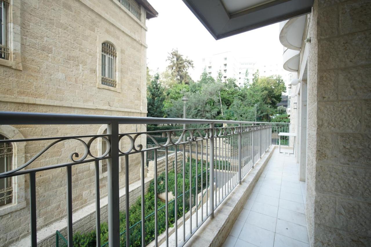 Harav Kuk Modern Apartment By Nimizz Jeruzsálem Kültér fotó